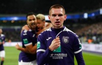 «Андерлехт» не смог обыграть «Васланд-Беверен», Михайличенко просидел в запасе