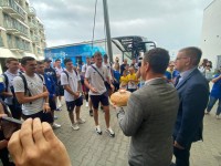 Тепла зустріч гравців «Динамо» із уболівальниками в Унеюві