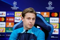 Хавбек «Барселони» спростував чутки про бажання залишити клуб