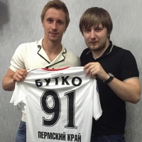Бутко продовжить грати за «Амкар»