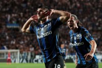 Маліновський забиває гол-красень у ворота «Мілана»