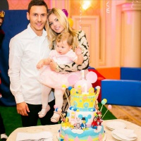 Динамівці: життя за межами поля 