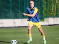 Захисник молодіжної збірної України знову залишив розташування команди через травму – рідкісний нефарт  