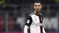 Агент Роналду попросил «Ювентус» продлить контракт до 2023 года. «ПСЖ» и «МЮ» не заинтересованы в подписании португальца