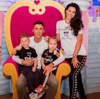 Динамівці: життя за межами поля