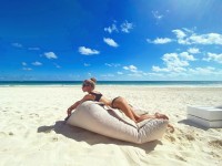 У бікіні та топлес: дружини і подруги гравців «Динамо» розривають Instagram гарячими фото з відпочинку