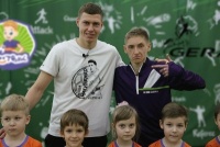 ФУТБІК: Микола Матвієнко вчить дітей розслаблятися