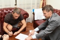 Офіційно! Караваєв став гравцем «Динамо» та визначився із ігровим номером