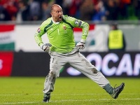 Що варто знати про найвідоміші сірі штани світу