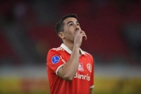 Де Пена реалізував пенальті в матчі з «Брагантіну»