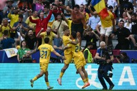 Фанати Румунії пронесли прапор «ДНР» на матч з Україною