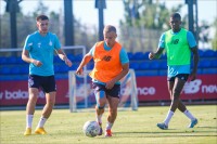 Черговий тренувальний день динамівців: тренажерний зал, представлення Себальйоса та ігрові змагання