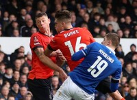 Миколенко забив у свої ворота. «Евертон» вилетів з Кубка Англії