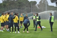 Поле в Антальї, на якому мають зіграти Україна та Туреччина, зіпсоване зливами