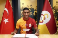 «Шахтар» нагріли ще й на Тете. Хоча «Галатасарай» ризикує із цим трансфером