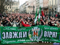 Ультрас «Карпат» розгромили три вагони Укрзалізниці