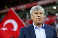 Турецкие болельщики: «Луческу только и делает, что ноет и позорит нашу страну»