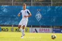 Хавбек «Динамо» зіграв автентичне весілля зі своєю коханою фітнес-тренеркою