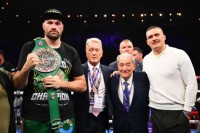 Джерело: бій Усик - Ф'юрі отримає нову дату в 2024 році