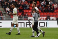 Неймар подарував футболку хлопчику, який вибіг на поле – зворушливе відео