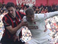 «Борнмут» зі Забарним не зміг перемогти МЮ, хоча двічі вів у рахунку: українець провів 37-й поєдинок в сезоні