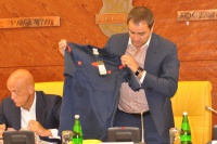 В українських арбітрів буде нова форма і зникаючий спрей