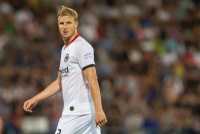 ​Захисник «Айнтрахта» з'їв таблетку під час матчу. Його запідозрили в допінгу