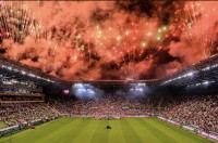 Море алкоголю, пісні з фанатами і небо в салютах – як Реброва і його «Ференцварош» нагороджували чемпіонським кубком