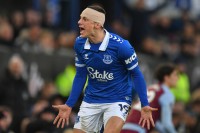 «Евертон» з Миколенком вчергове можуть покарати зняттям очок. Що трапилось?