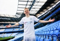 Стало відомо, коли «Арсенал» зможе оформити трансфер Зінченка з «Ман Сіті» 