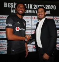 Вместо Сидорчука: «Бешикташ» подписал хавбека «Арсенала» Эль-Ненни