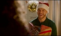 Ярмоленко зіграв Санта-Клауса в душевному різдвяному відео «Вест Хема»