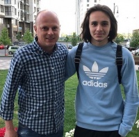 Динамівці: життя за межами поля