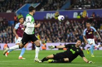 «Астон Вілла» і «Ліверпуль» у божевільній гольовій перестрілці так і не виявили переможця