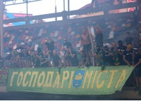 Фанати «Ниви» ледь не побили футболістів після програного дербі