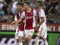 Реактивні крайки, датська гармата і 35-річний голеадор. Як виглядає основа «Аякса»