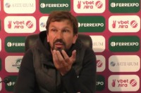 «Ну, йдіть і тренуйте команду»: тренер «Ворскли» накинувся на журналіста після розгрому від «Динамо»