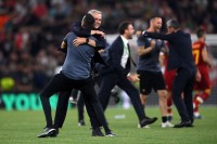 «Рома» завоювала перший в історії євротрофей, обігравши «Фейєнорд» у фіналі ЛК – єврокубковий хет-трик Моурінью