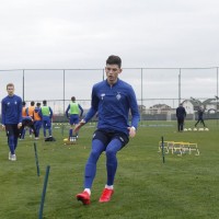 Форвард «Динамо», який роздавав маски, отримав у подарунок BMW