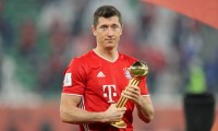Очередная награда Роберта. Левандовски признан лучшим футболистом КЧМ