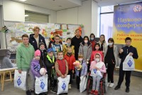 Динамівці завітали до дітей у лікарні «Охматдит»