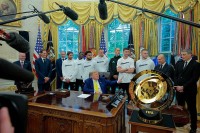 Трамп забрав собі трофей Клубного ЧС. ФІФА зробить ще один