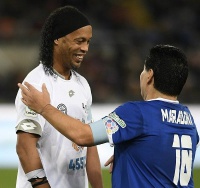 Команда Рональдіньо обіграла команду Марадони в «Матчі миру»