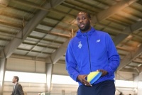 Як Яя Туре грав із вихованцями академії «Динамо» та спілкувався з Хацкевичем