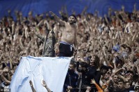 ​Фанату «Марселя» заборонили відвідувати матчі протягом 18 місяців – у нього знайшли 28 димових шашок