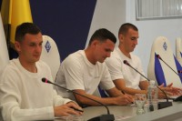 Андрієвський, Дячук та Кабаєв провели автограф-сесію