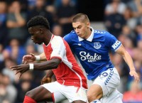 Миколенко та Зінченко зустрілись з українським вболівальником після матчу АПЛ – відео