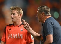 Відео пригод Хацкевича на Кіпрі: нічия з топ-клубом, відсутність поразок та свист злих фанатів суперника