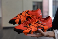 Зозуля передав на благодійний аукціон свої бутси