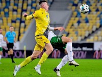 «Рух» здолав «Карпати» у львівському дербі й став першим чвертьфіналістом Кубка України – Пономарьов вгадав з замінами